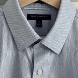 Banana Republic Men's Light Blue Dress Shirt